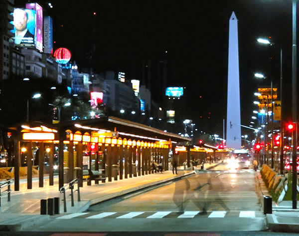 MetroBus_y_Obelisco-crop