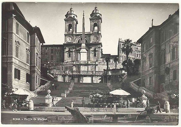 RM-Roma-1957-piazza-di-Spagna-crop