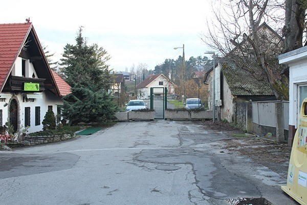 Slovenian side of Samoborska street in Obrežje
